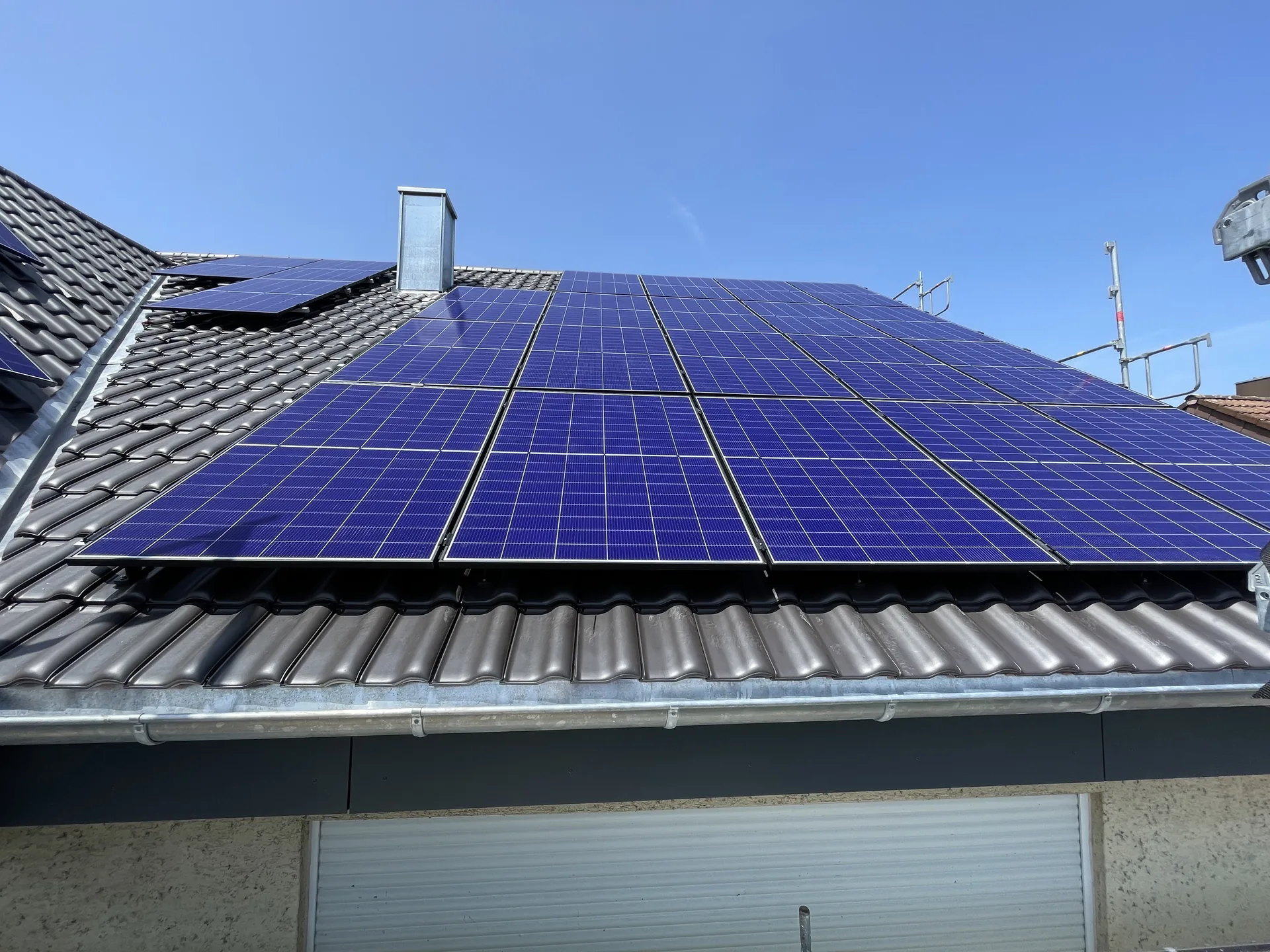 PV-Anlage komplette Dachbelegung auf Ziegeldach Ostfildern