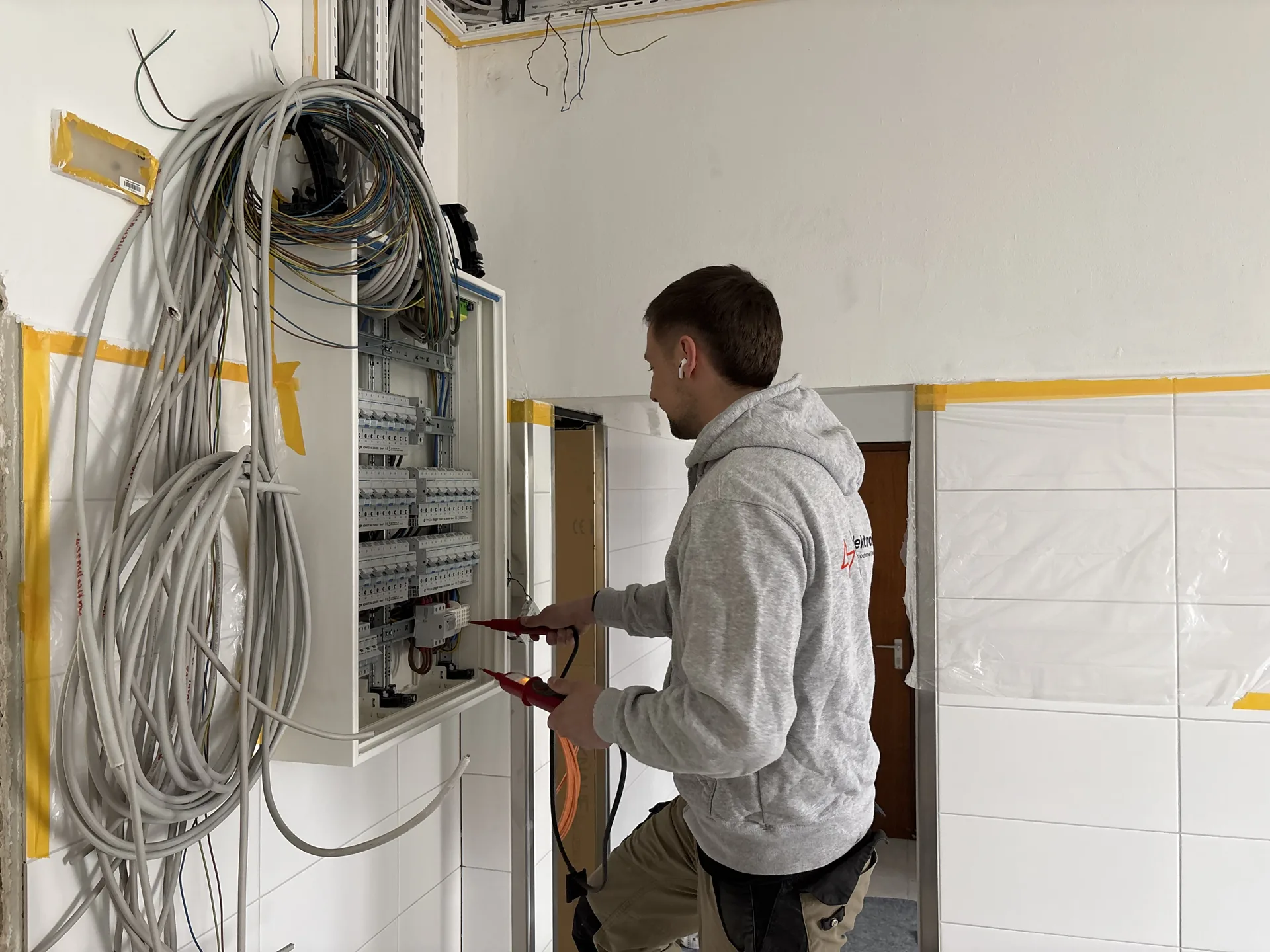 Notdienst Elektriker Stuttgart - Wann anrufen?